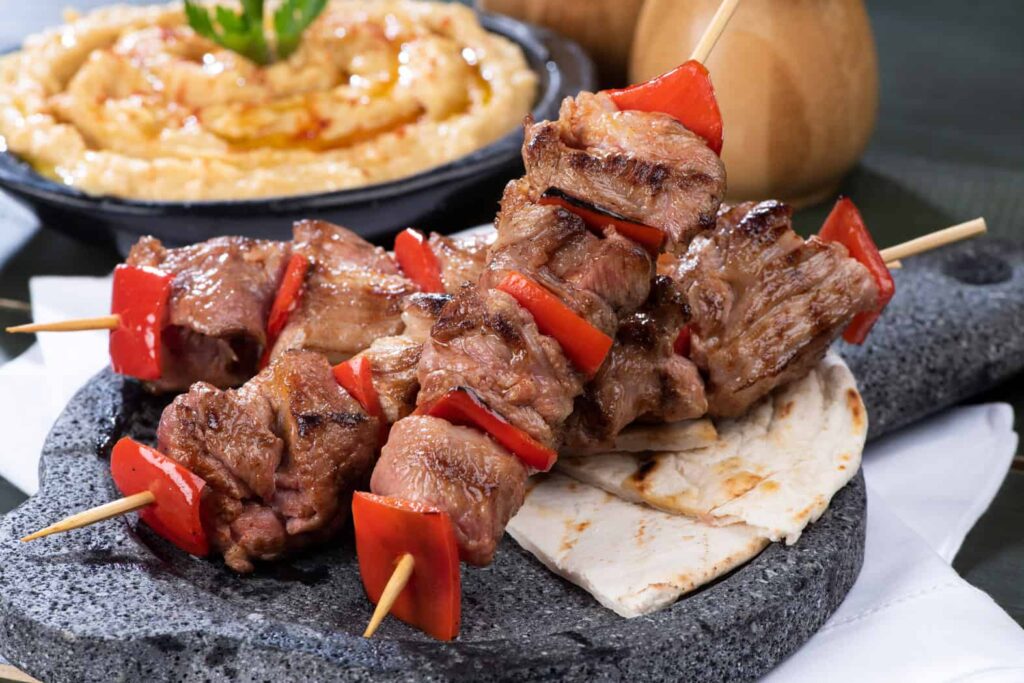 brocheta de bondiola a la parrilla